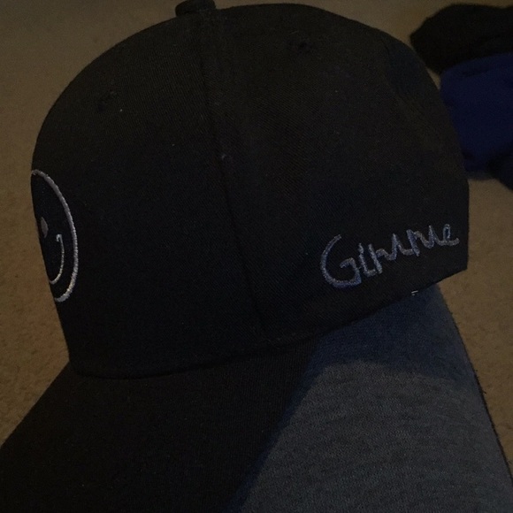 Baseball cap - Picture 2 of 4